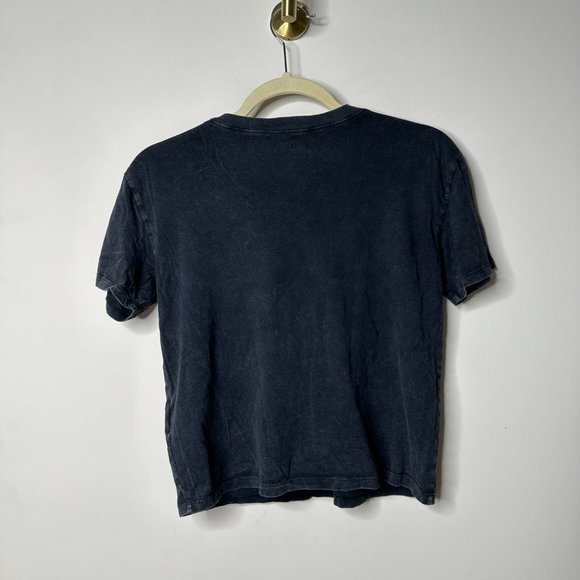 Hollister Grey Short Sleeve Cropped Graphic Shirt Women's XS - Picture 4 of 4